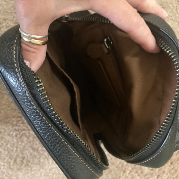 Coach Sling - Picture 4 of 7